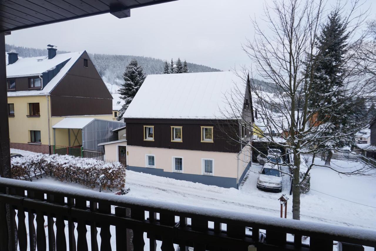 Ferienwohnung Korn Mit Tiefgarage Und Skiraum Oberwiesenthal Esterno foto